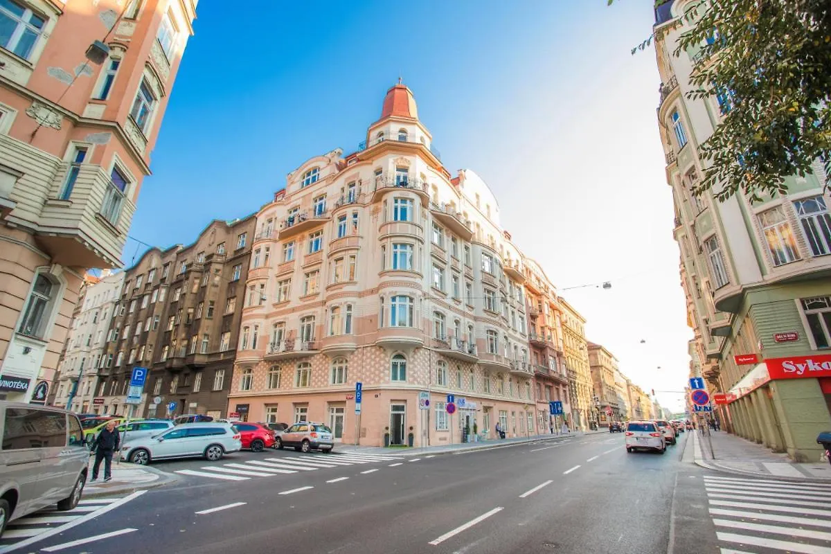 Apartment Design Studio Andel, All Historical Sights Walkable Prague